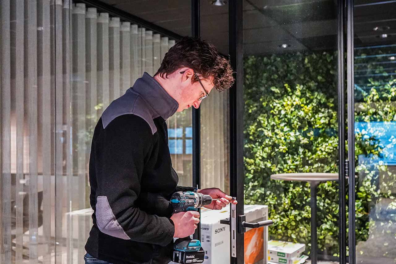 stalen deuren montage stalen deuren montage